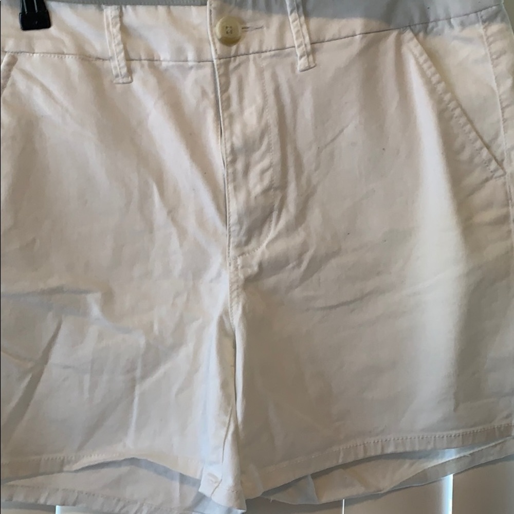 White American Eagle High Rise Stretch Shorts